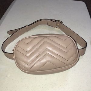 Fanny pack rose pink color
